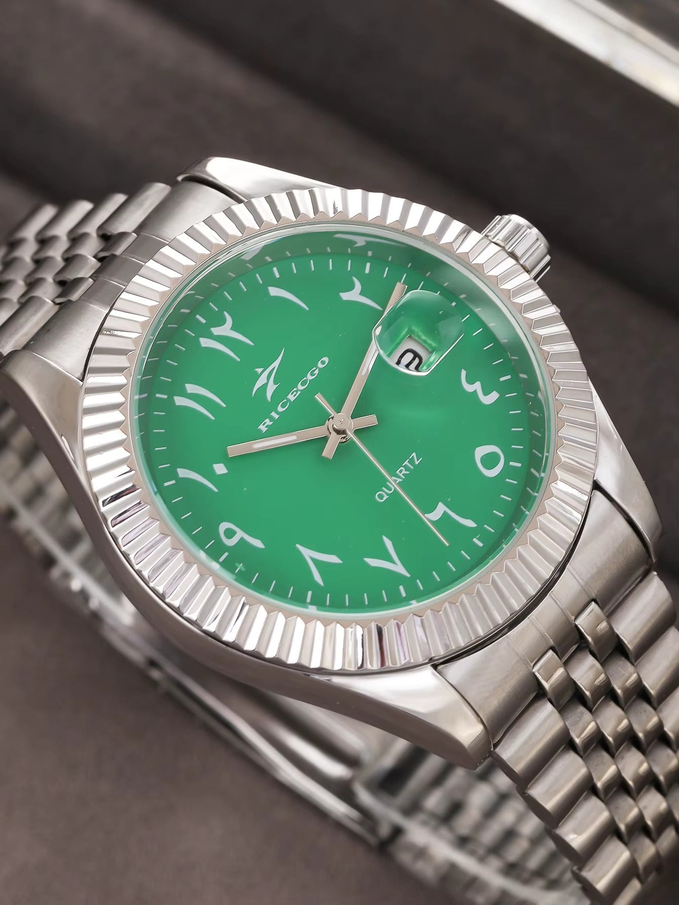 Arabic Dial Vert - Quartz